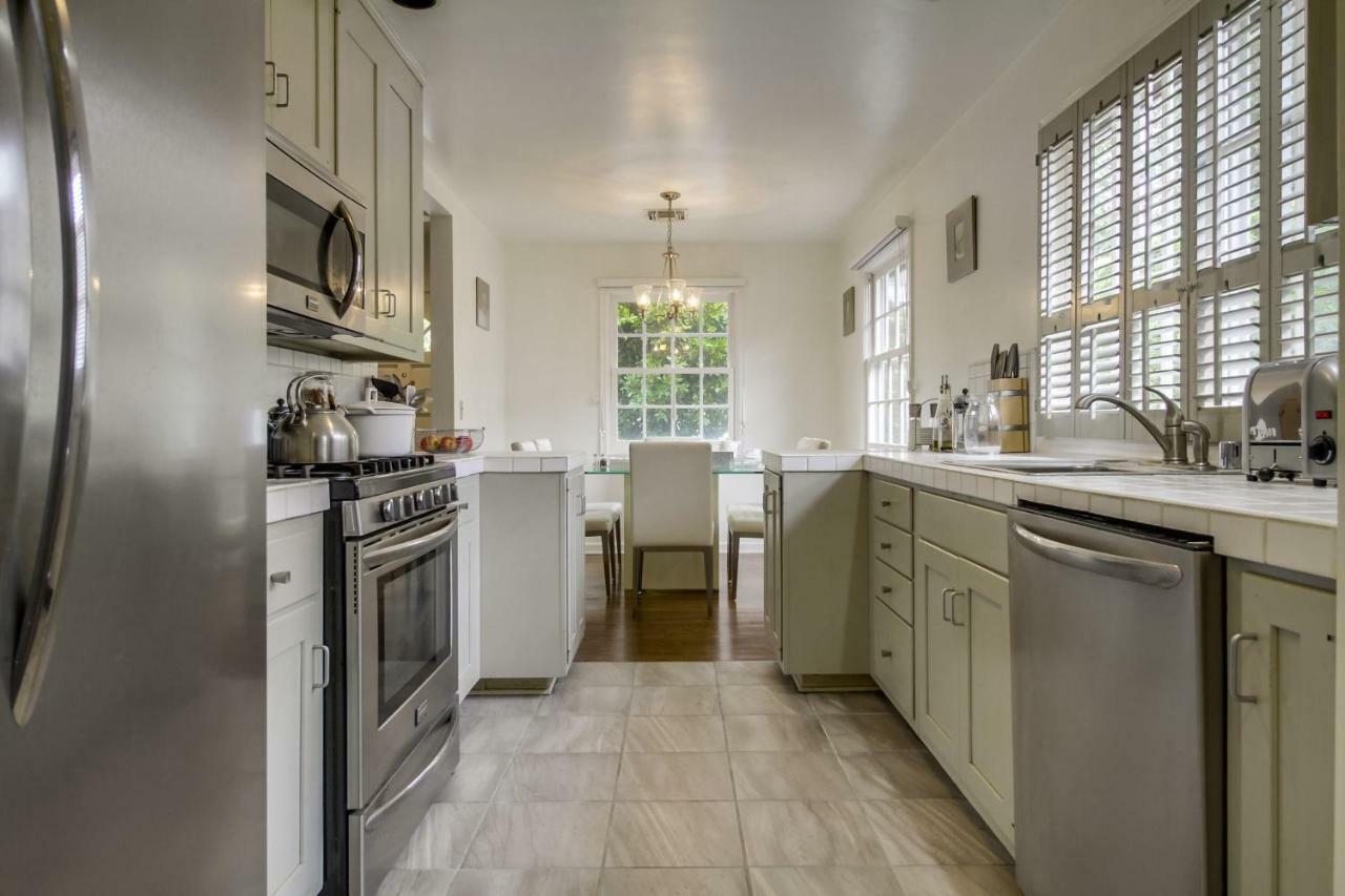 A Touch Of Cape Cod In West Hollywood Villa Los Angeles Eksteriør billede